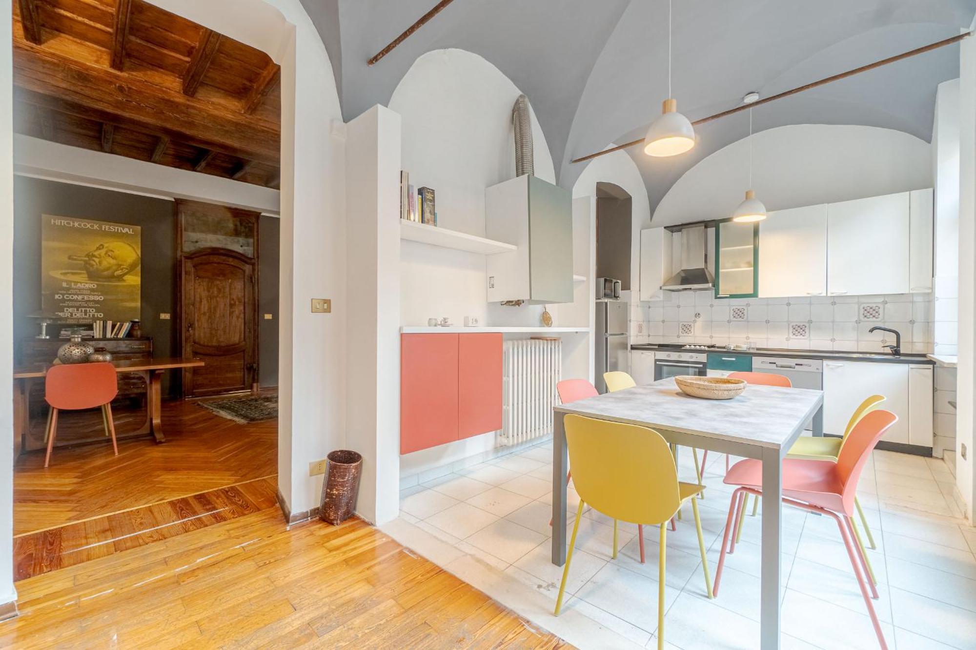 Quadrilatero Romano! Exclusive & Roomy Apartment *